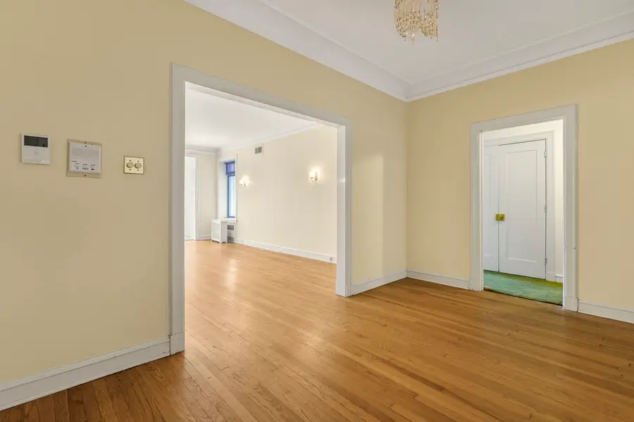 5757 S Kenwood Avenue #1, Chicago, IL 60637 - #2