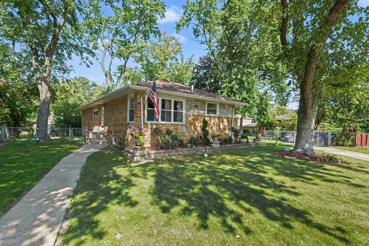 908 E 159th Place, South Holland, IL 60473 - #1