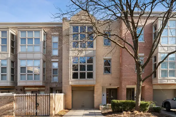 2331 N Wayne Avenue, Chicago, IL 60614