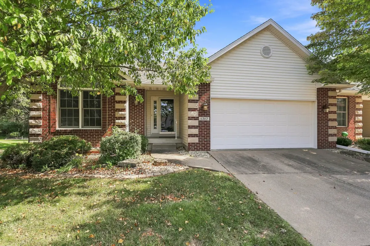 1317 33rd Ave. Circle, Silvis, IL 61282 - #1
