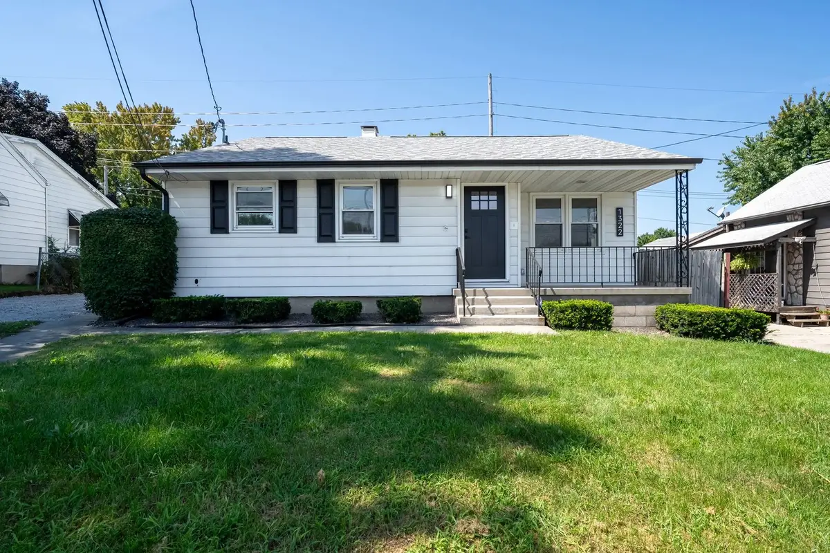 1322 N Mason Street, Bloomington, IL 61701 - #1
