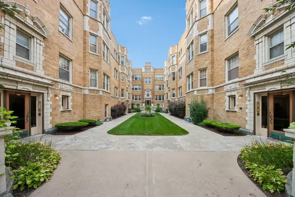 241 Washington Boulevard #1A, Oak Park, IL 60302