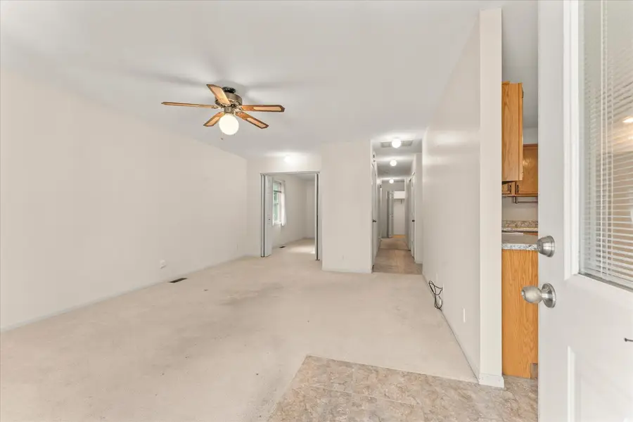 915 E Grant Street, Monticello, IL 61856 - #3