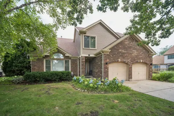 44 Chestnut Terrace, Buffalo Grove, IL 60089