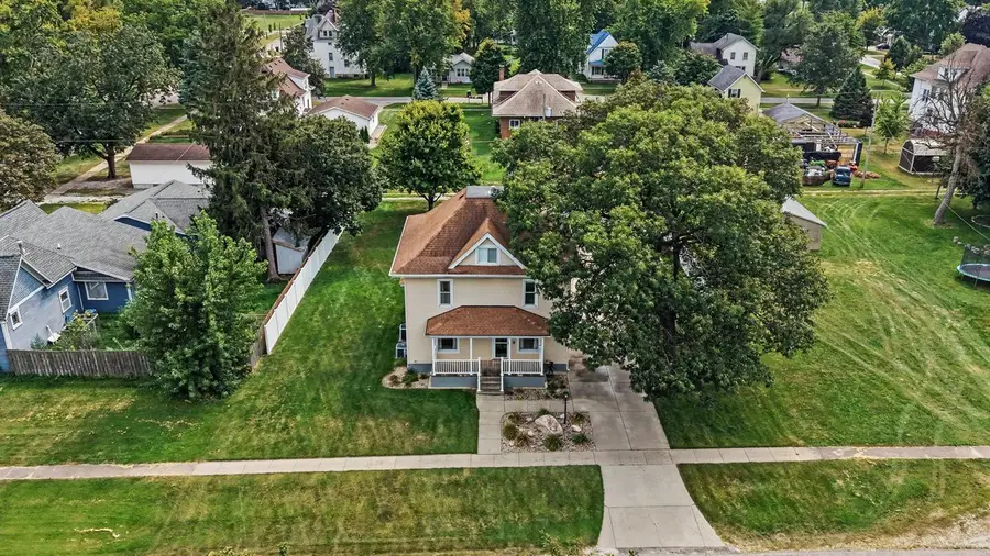 411 E Cherry Street, Chatsworth, IL 60921 - #2