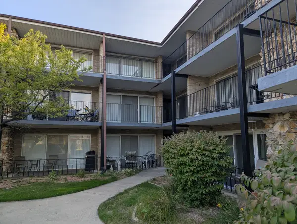 3177 W 115th Street #2W, Merrionette Park, IL 60803