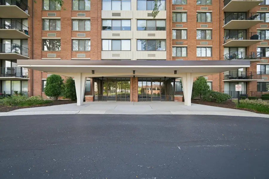 2000 Saint Regis Drive #4H, Lombard, IL 60148 - #3