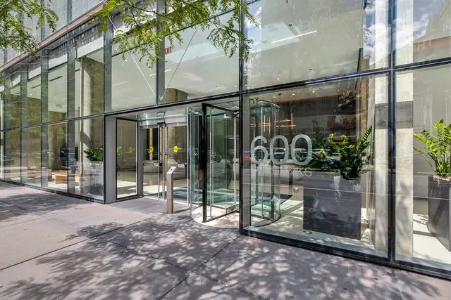 600 N Fairbanks Court #3304, Chicago, IL 60611 - #2