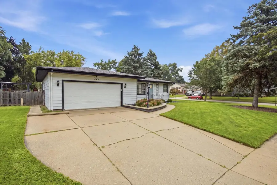 270 Berkshire Drive, Crystal Lake, IL 60014 - #2