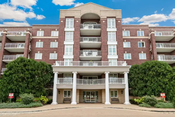 7051 W Touhy Avenue #604, Niles, IL 60714