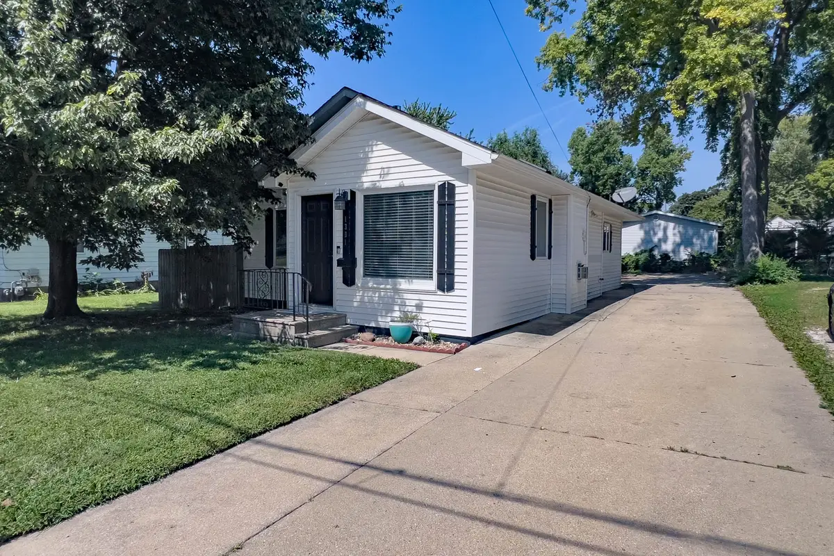 1301 W Wood Street, Bloomington, IL 61701 - #1