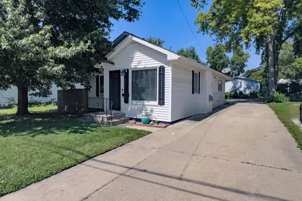 1301 W Wood Street, Bloomington, IL 61701