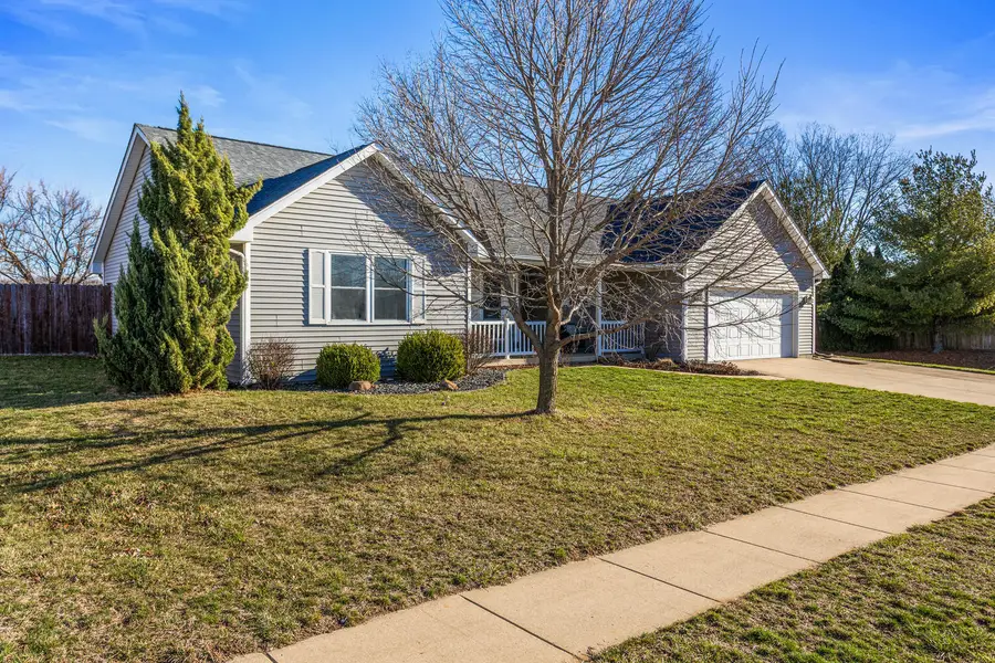1202 Edgeview Drive, Mahomet, IL 61853 - #2