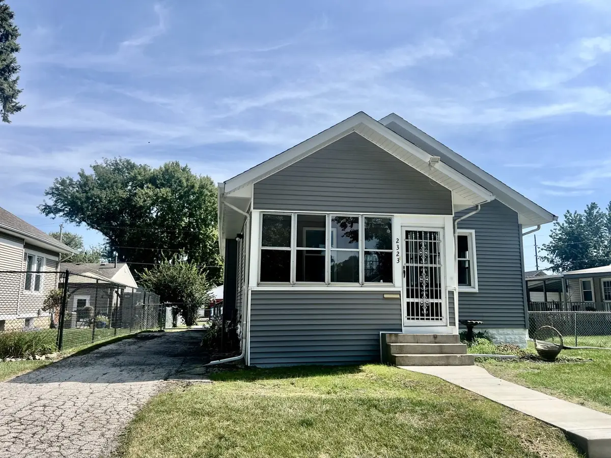 2323 Jackson Avenue, Davenport, IA 52802 - #1