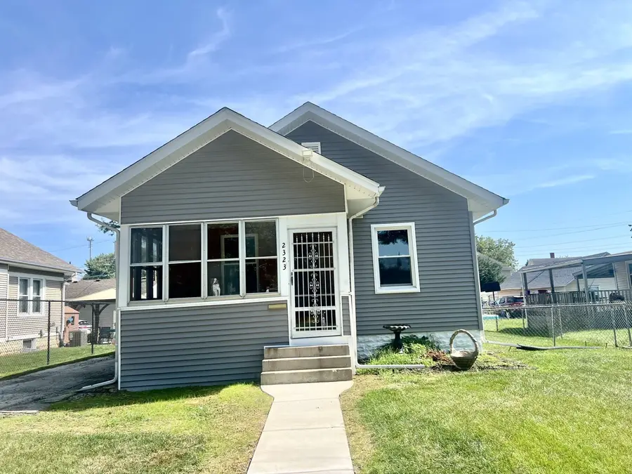 2323 Jackson Avenue, Davenport, IA 52802 - #2