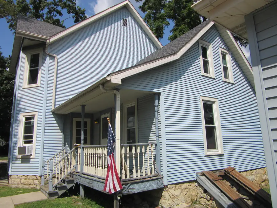 910 Oneida Street, Joliet, IL 60435 - #3