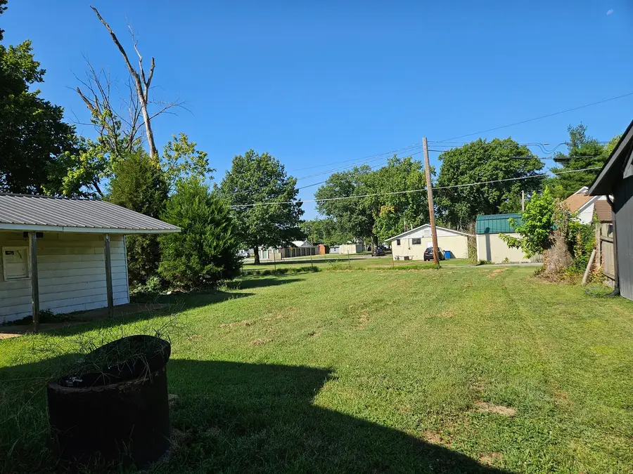 211 N Seba Street, Hurst, IL 62949 - #3