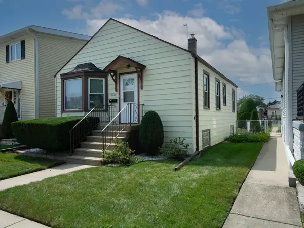 4228 N Overhill Avenue, Norridge, IL 60706