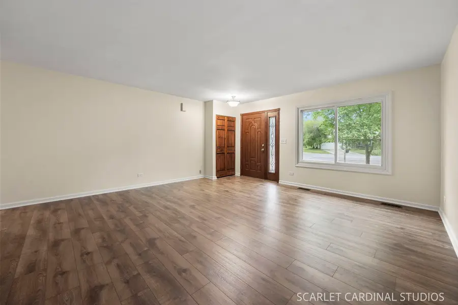 30W261 Leominster Court, Warrenville, IL 60555 - #2