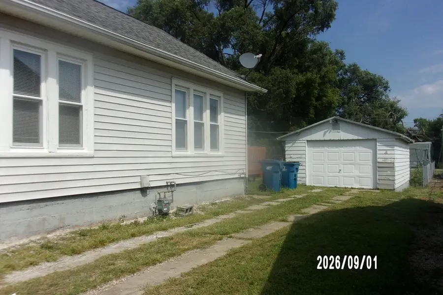 816 S Fifth Street S, Hoopeston, IL 60942 - #3