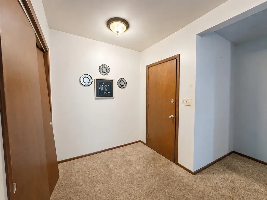 813 Richmond Street, Joliet, IL 60435 - #3
