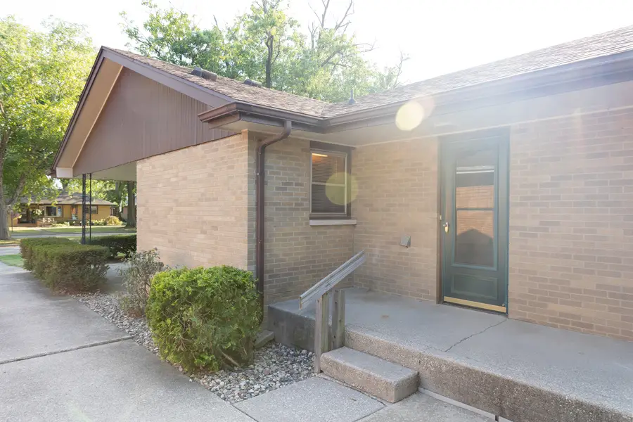 106 Vermont Street, Momence, IL 60954 - #3