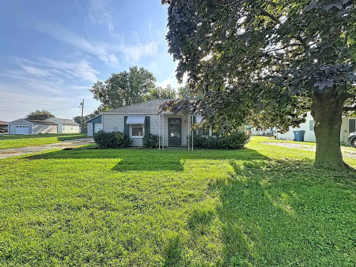 4244 9th Street, East Moline, IL 61244 - #1
