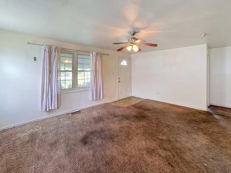 4244 9th Street, East Moline, IL 61244 - #3