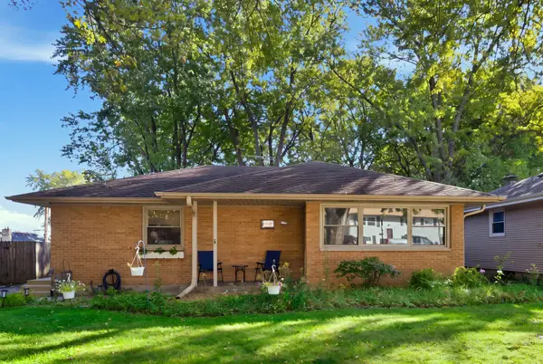 63 N Prairie Avenue, Mundelein, IL 60060