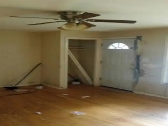 2225 S Kenneth Avenue, Chicago, IL 60623 - #3