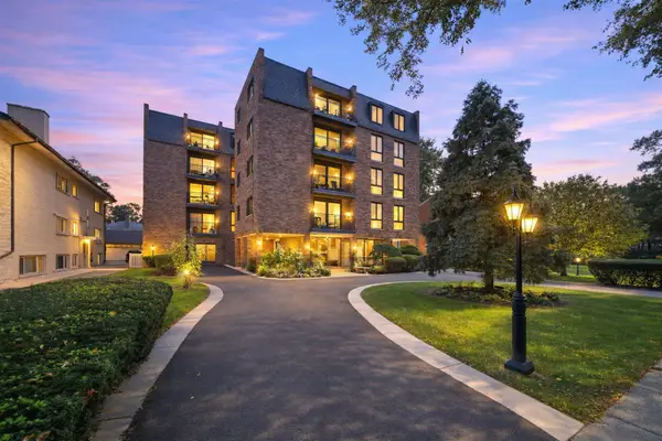1417 Bonnie Brae Place #2A, River Forest, IL 60305