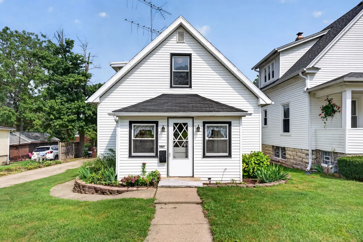 1107 Sterling Avenue, Joliet, IL 60432 - #1
