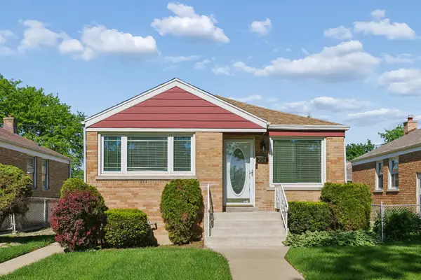204 Bohland Avenue, Bellwood, IL 60104