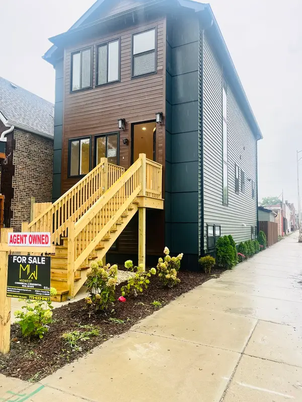 956 N Saint Louis Avenue, Chicago, IL 60651