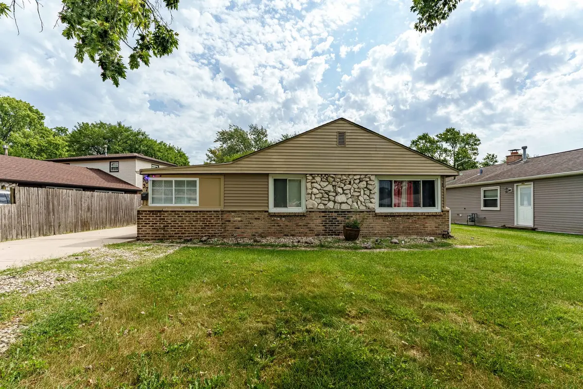 5037 Elm Circle Drive, Oak Lawn, IL 60453 - #1