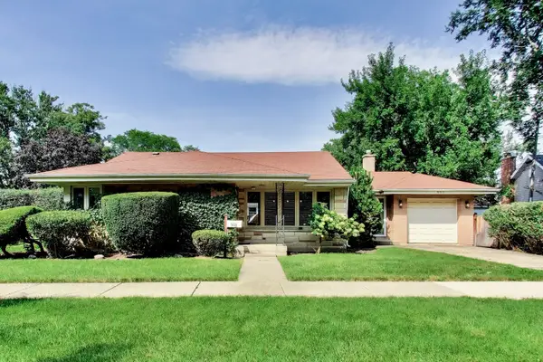 901 Park Plaine Avenue, Park Ridge, IL 60068