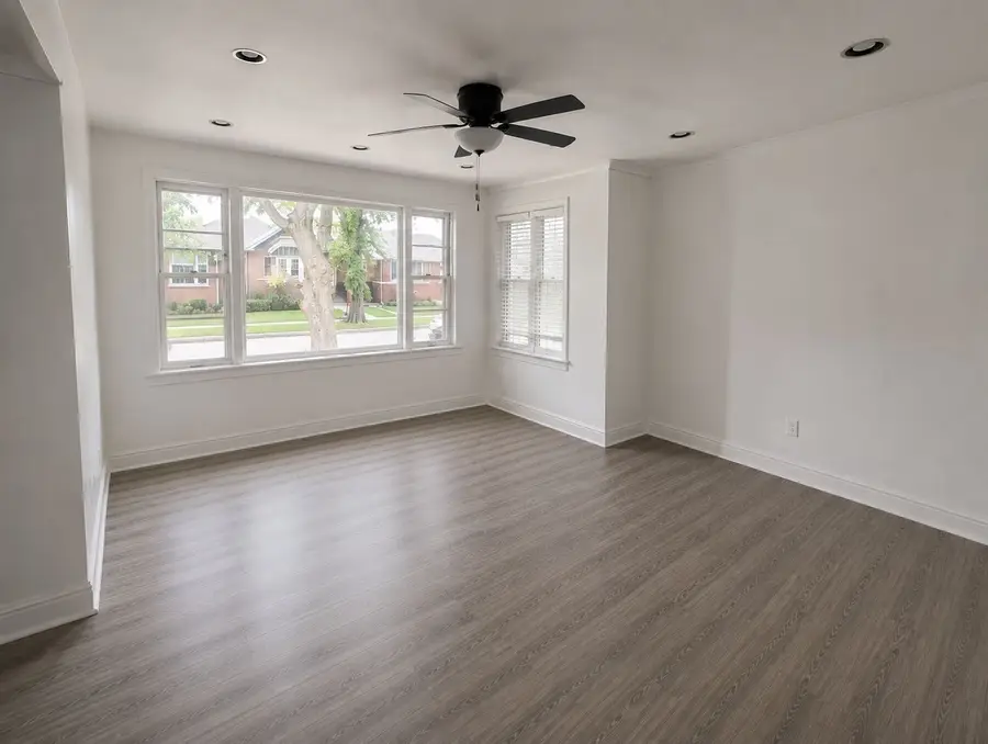 5137 N Menard Avenue, Chicago, IL 60630 - #3