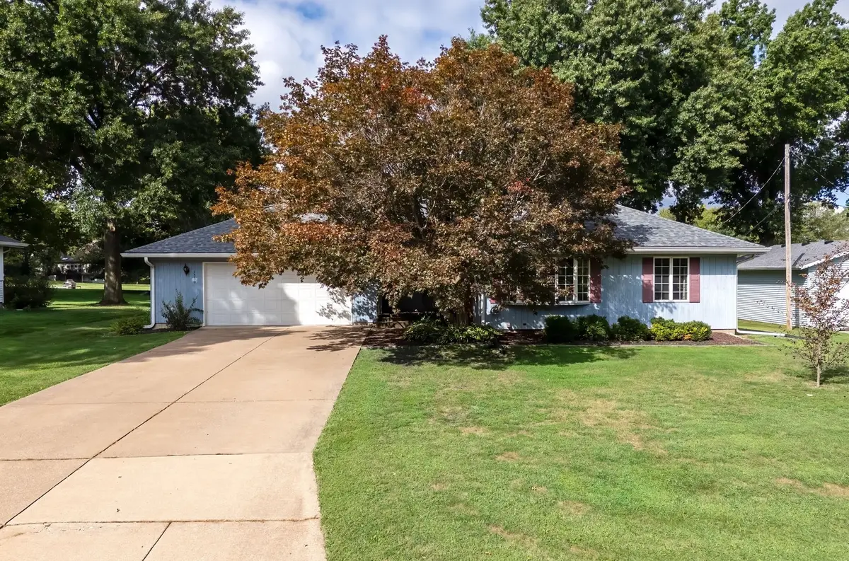 1530 29th Street, Bettendorf, IA 52722 - #1