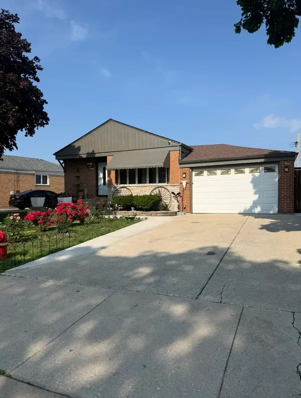 8207 S Kostner Avenue, Chicago, IL 60652