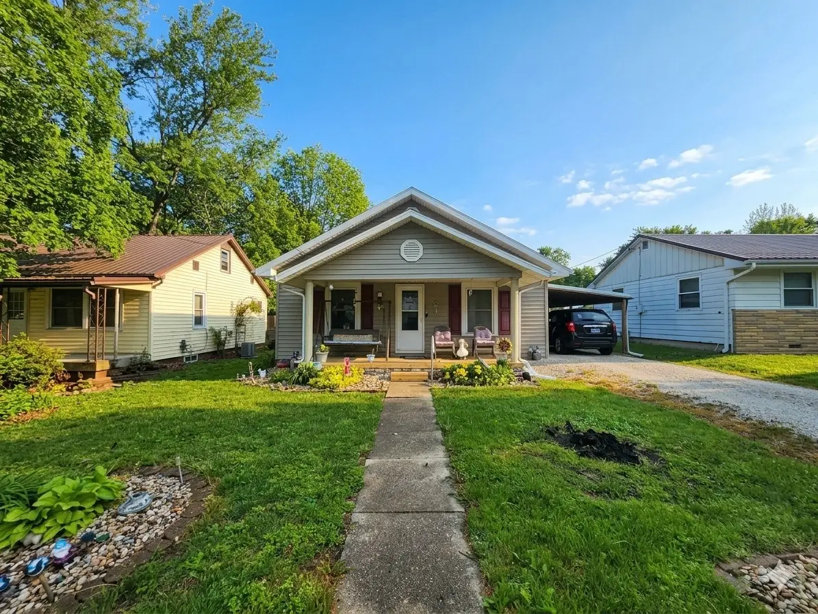 216 E Franklin Street, Olney, IL 62450 - #1