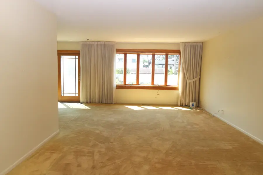 263 Norman Court, Des Plaines, IL 60016 - #3