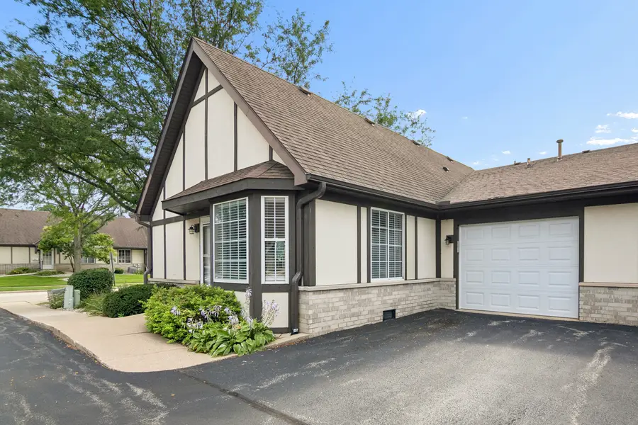 1880 Willow Circle Drive, Crest Hill, IL 60403 - #2