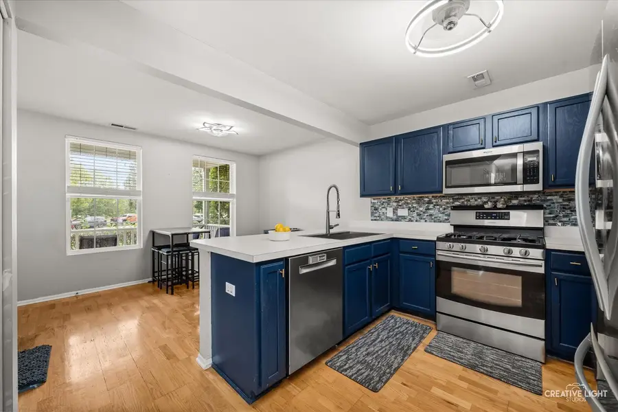 114 Presidential Boulevard, Oswego, IL 60543 - #2