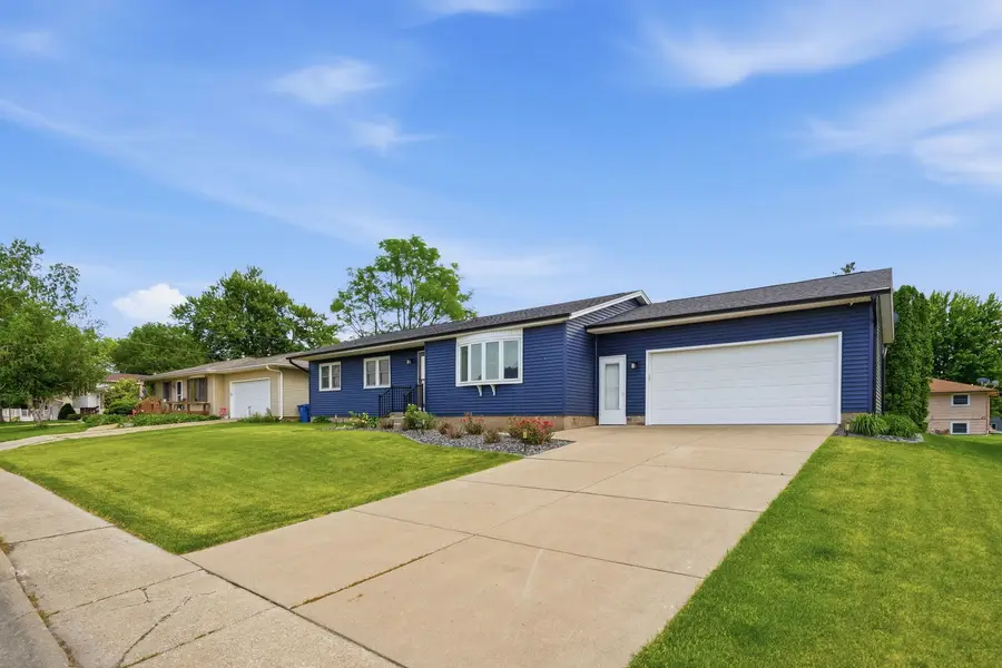 349 W Cedar Lane, Walcott, IA 52773 - #2