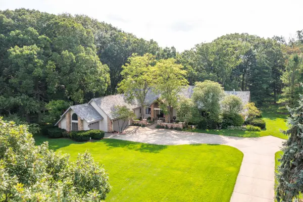 5520 Hilltop Lane, Libertyville, IL 60048