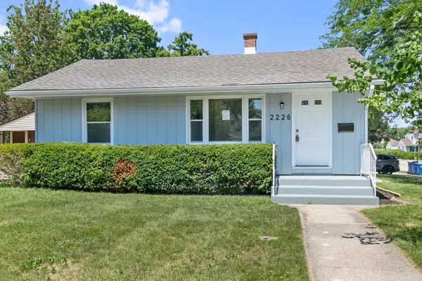 2226 Marshall Parkway, Waukegan, IL 60085