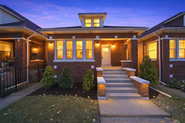 6136 S Richmond Street, Chicago, IL 60629