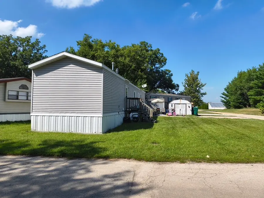 127 Pickwick Drive, Gardner, IL 60424 - #3