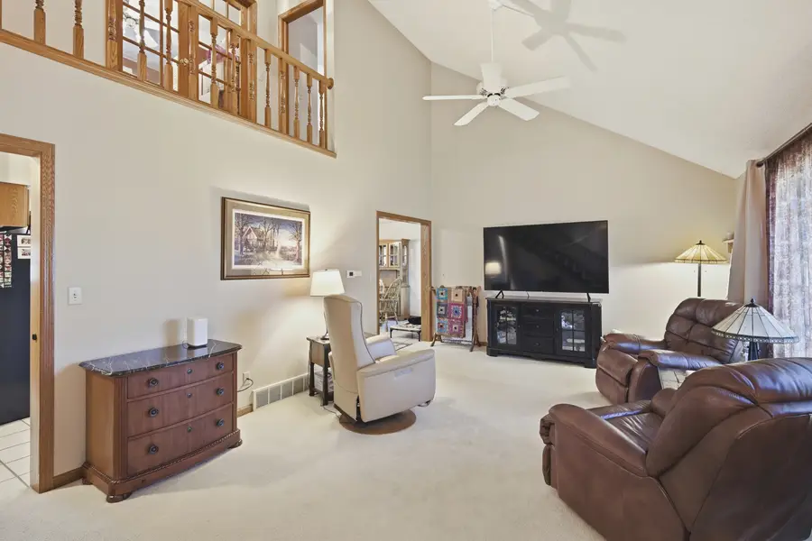 701 Edwards Avenue, Lasalle, IL 61301 - #3