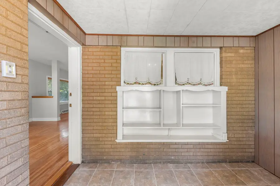 329 E 5th Street, Lockport, IL 60441 - #2